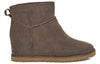 UGG(WMNS) Classic Femme Mini Snow Boots Coffee