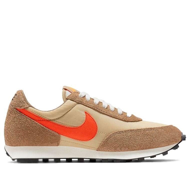 NikeDaybreak SP 'Vegas Gold'