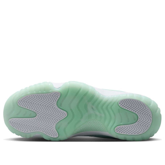 (WMNS) Air Jordan 11 Low 'Igloo' AH7860-103
