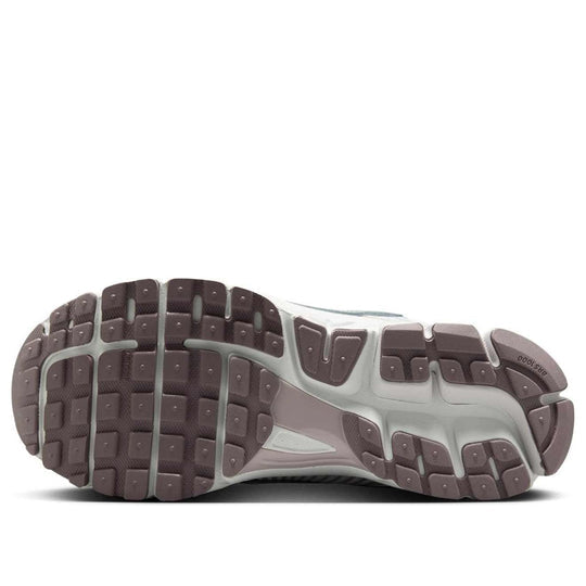 (WMNS) Nike Air Zoom Vomero 5 'Metallic Silver Platinum Violet' HV6417-001