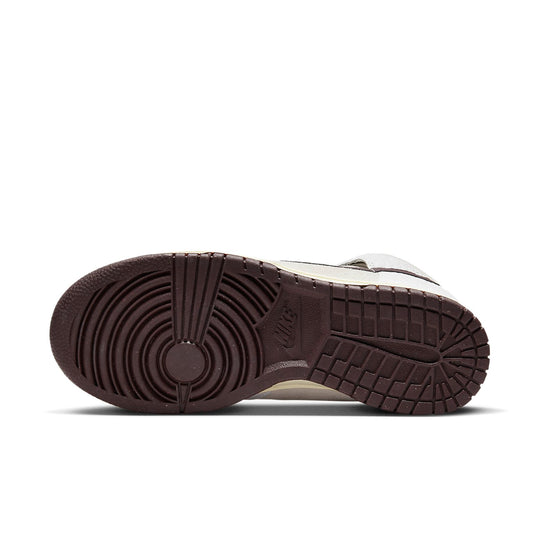 (WMNS) Nike Dunk High 'Light Orewood Brown' FB8482-100