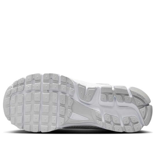 (WMNS) Nike Air Zoom Vomero 5 'Chrome Toe' HF7723-100