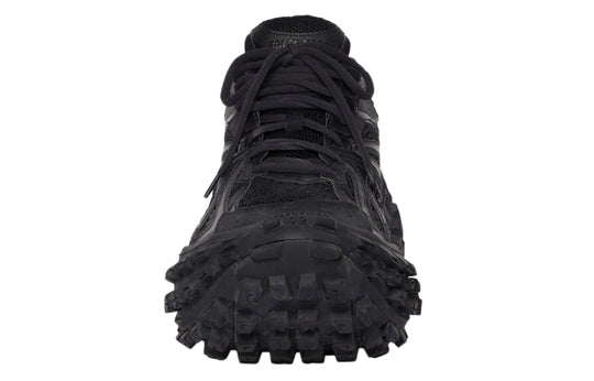 Balenciaga Defender 685613W2RA61000