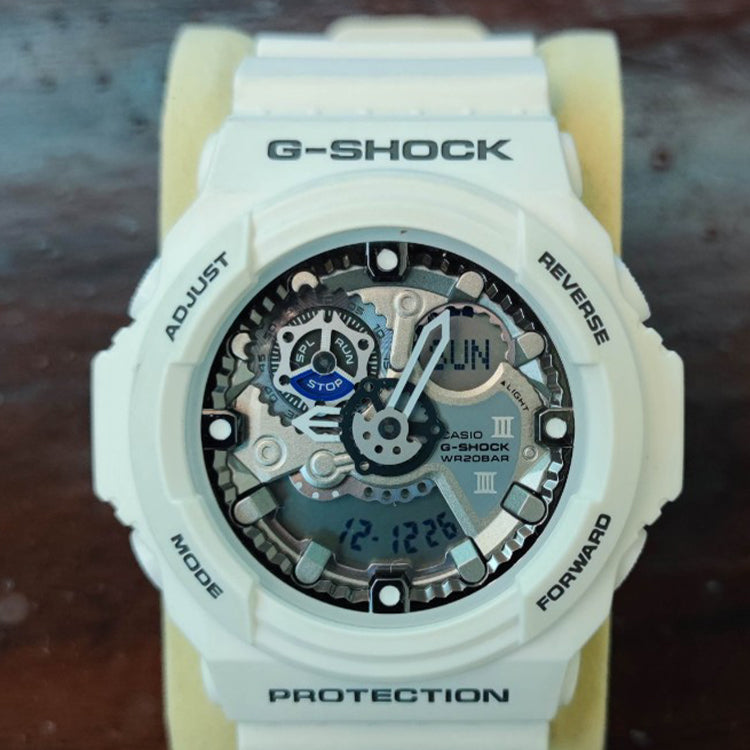 CASIOG-Shock Analog-Digital 'White'
