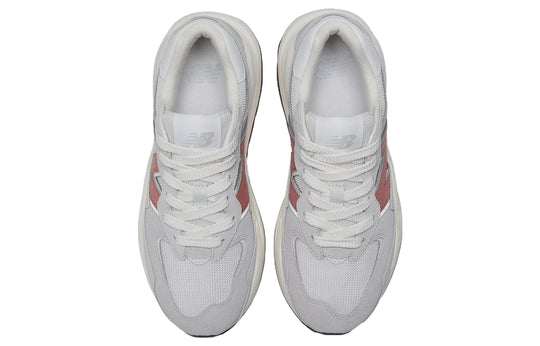 (WMNS) New Balance 57/40 'Light Aluminum Mineral Red' W5740SLC