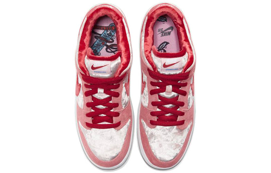 Nike x StrangeLove SB Dunk Low 'Valentine's Day' CT2552-800