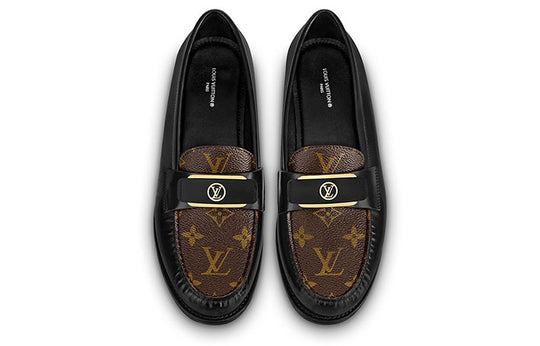 (WMNS) LOUIS VUITTON LV Loafers 'Black with Monogram and Gold Deco' 1AACXG