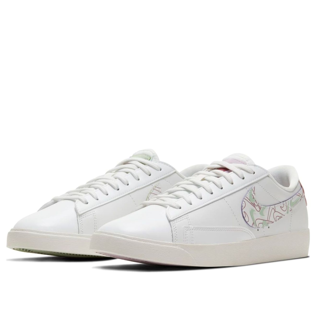Nike(WMNS) Blazer Low SE 'Valentine's Day'