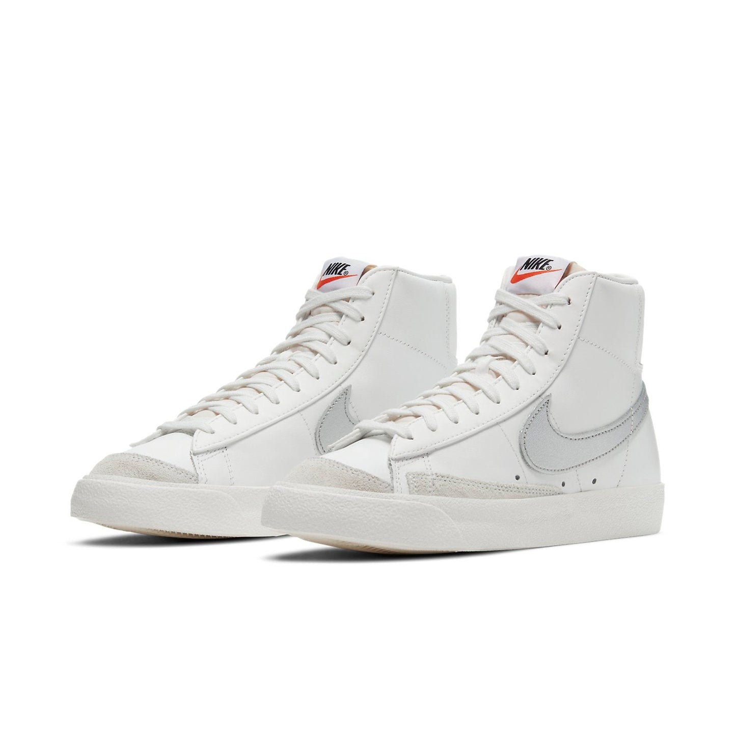 Nike(WMNS) Blazer Mid '77 'White Silver Metallic'