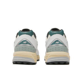 New Balance 2002R 'White Green' MGS2002C