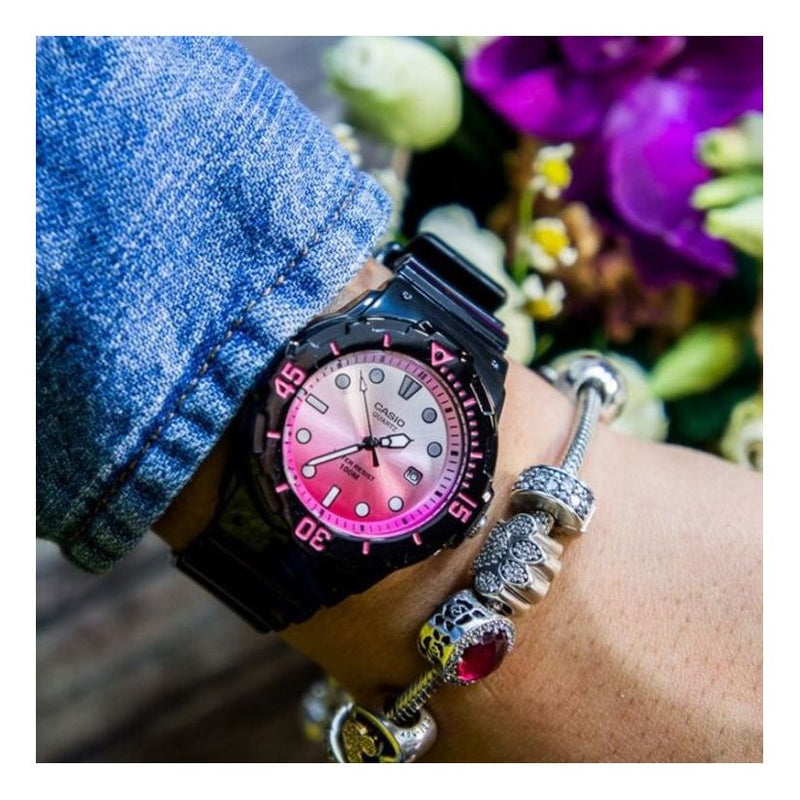 CASIOQuartz Waterproof Sports Pink Gradient Pink Analog