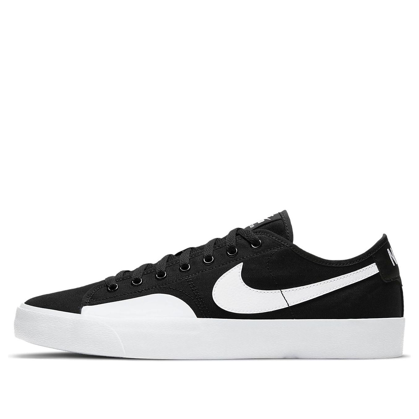 NikeBlazer Court SB 'Black White'