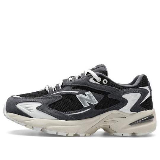 New Balance 725 'Black White Silver' ML725AC