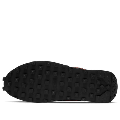 NikeDaybreak Type 'Black Team Orange'
