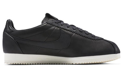 NikeClassic Cortez Premium QZ TS 'Black Sail'
