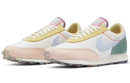 Nike(WMNS)  Daybreak 'Corduroy - Sail'