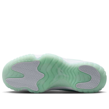 (WMNS) Air Jordan 11 Low 'Igloo' AH7860-103