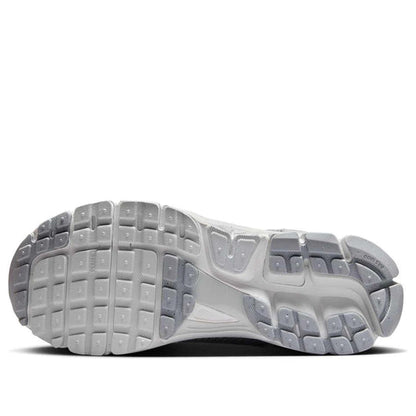 (WMNS) Nike Air Zoom Vomero 5 'Pure Platinum Platinum Tint Wolf Grey Summit White' HQ0458-001
