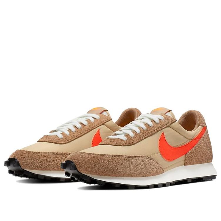 NikeDaybreak SP 'Vegas Gold'