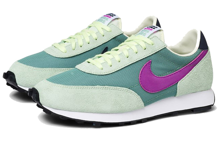 NikeDaybreak SP 'Silver Pine Hyper Violet'