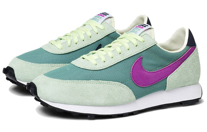 NikeDaybreak SP 'Silver Pine Hyper Violet'