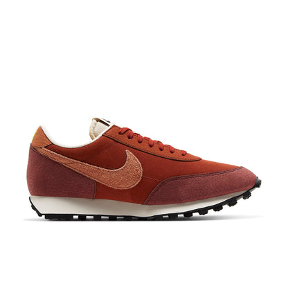 NikeDaybreak 'Rugged Orange'