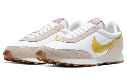 Nike(WMNS)  Daybreak 'Fossil Stone Saffron Quartz'