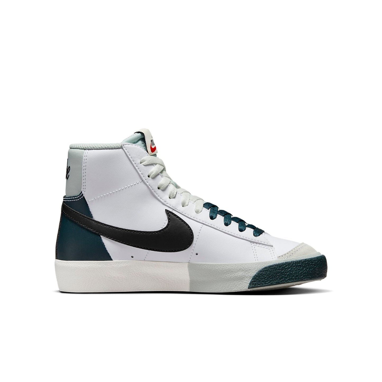 Nike(GS)  Blazer Mid '77 Remix 'Split White Spruce'