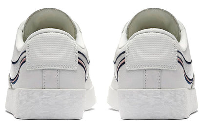 Nike(WMNS)  Blazer Low LX 'White Signal Blue'