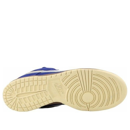 Nike SB Dunk Low Pro 'Gold Rail' 304292-472