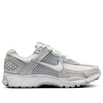 (WMNS) Nike Air Zoom Vomero 5 'Pure Platinum Platinum Tint Wolf Grey Summit White' HQ0458-001
