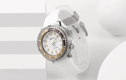SEIKOPROSPEX Series Solar Quartzes Christmas Limited White