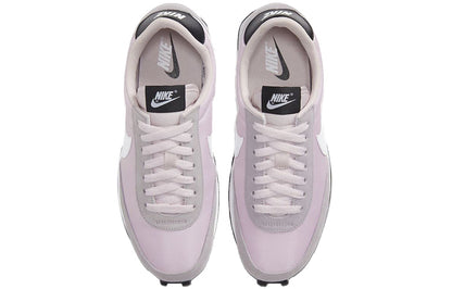 Nike(WMNS)  Daybreak 'Barely Rose'