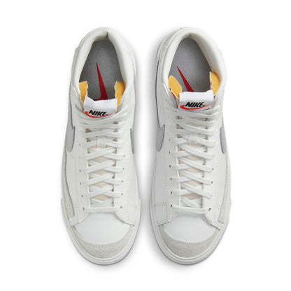 Nike(WMNS)  Blazer Mid '77 'White Silver Metallic'