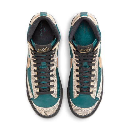 Nike(WMNS)  Blazer Mid '77 'Lucha Libre'