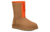 UGG(WMNS)  Classic Short Zipper Tape Logo Boot 'Chestnut'