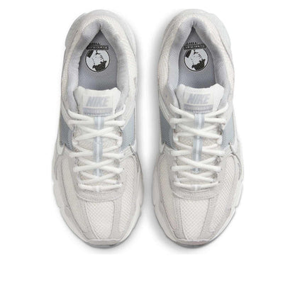 (WMNS) Nike Air Zoom Vomero 5 'Pure Platinum Platinum Tint Wolf Grey Summit White' HQ0458-001