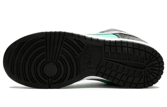 Nike x Diamond Supply Co. SB Dunk Low Pro 'Tiffany' 304292-402