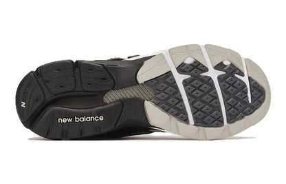(GS) New Balance 990v3 x DTLR 'GR3YSCALE' GC990DR3