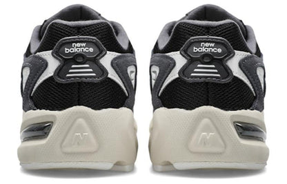 New Balance 725 'Black White Silver' ML725AC