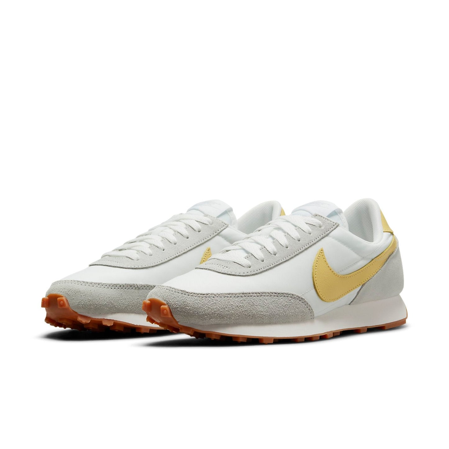 Nike(WMNS)  Daybreak 'Summit White Saturn Gold'