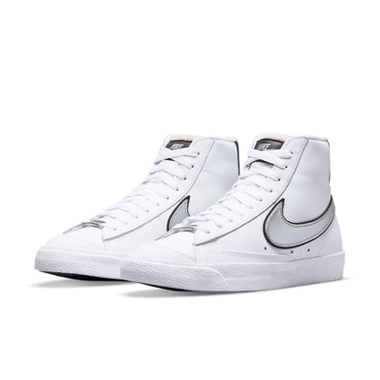 Nike(WMNS)  Blazer Mid '77 Essential 'White Metallic Silver'