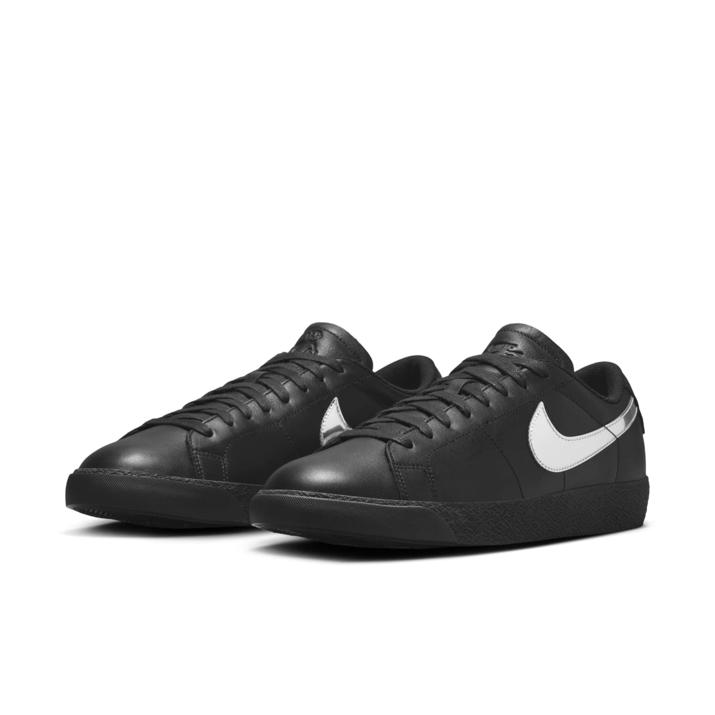 Nikex Dancer Skateboards SB Zoom Blazer Low 'Black Metallic Silver'