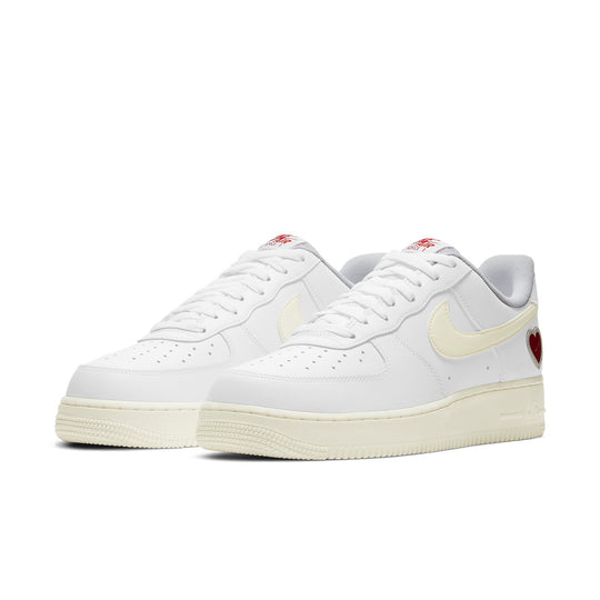 Nike Air Force 1 Low 'Valentine's Day 2021' DD7117-100
