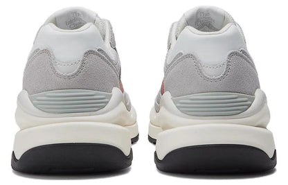 (WMNS) New Balance 57/40 'Light Aluminum Mineral Red' W5740SLC