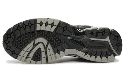 New Balance 860 V2 'Black Silver' ML860XC