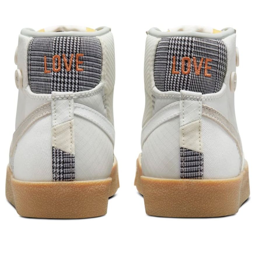 Nike(WMNS)  Blazer Mid '77 LX 'Voodoo - Sail Grey'