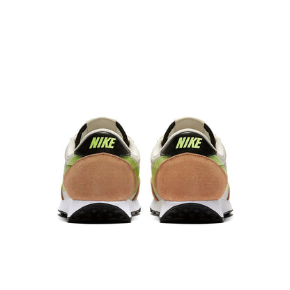 Nike(WMNS)  Daybreak 'Light Bone Barely Volt'