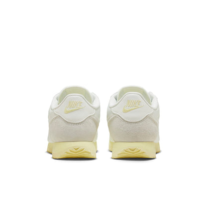 Nike(WMNS)  Cortez 'Pale Yellow'