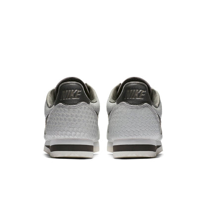 Nike(WMNS)  Classic Cortez SE 'Metallic Silver'